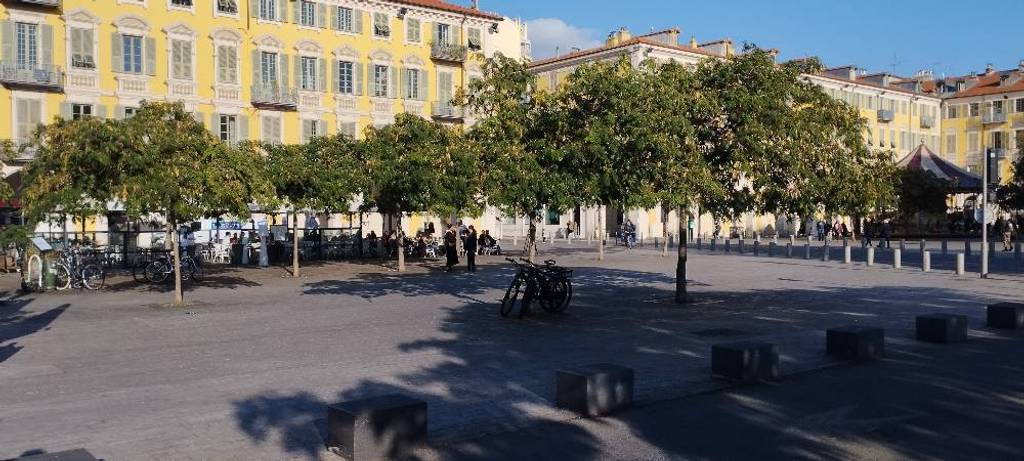 Manque d'arceaux vélos