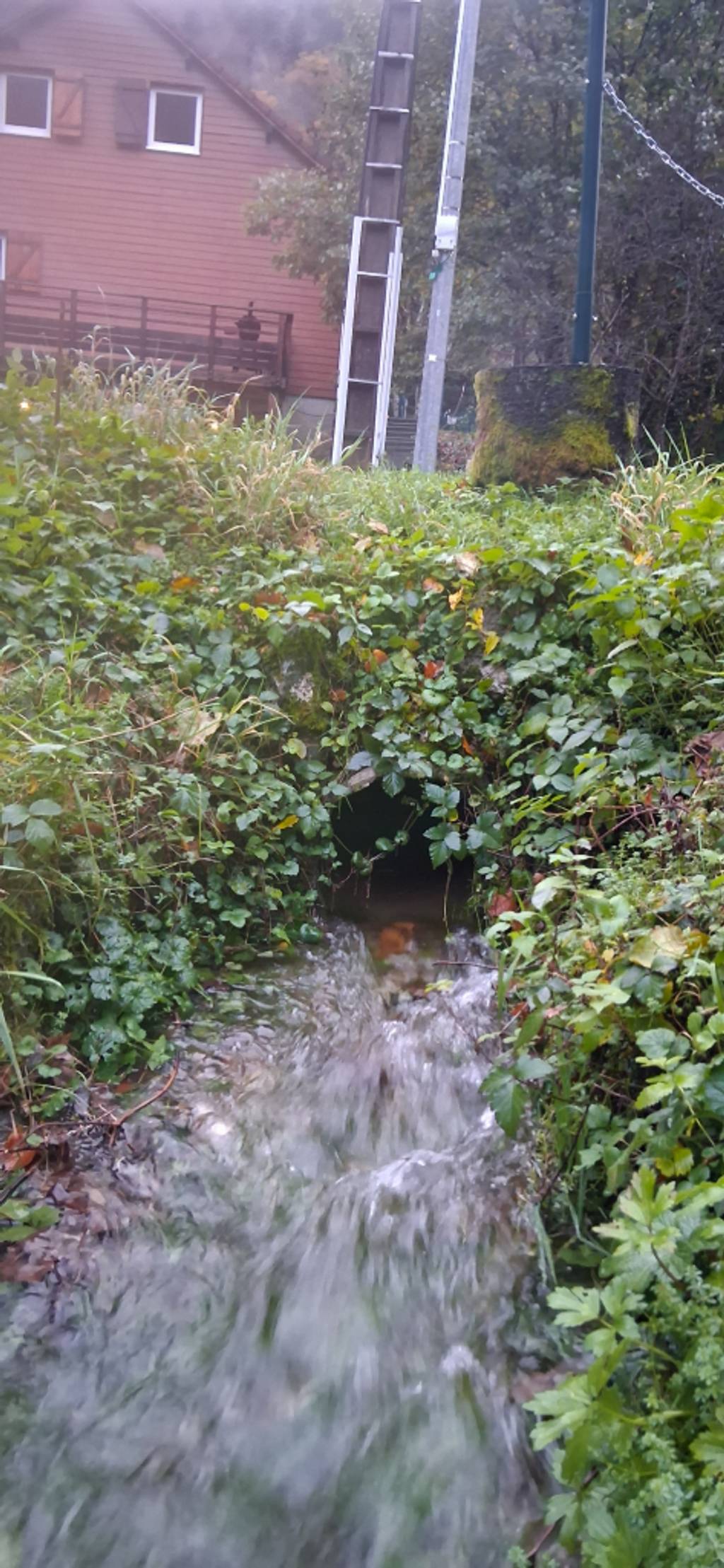 Photo 4 - Buse d'évacuation bouchée