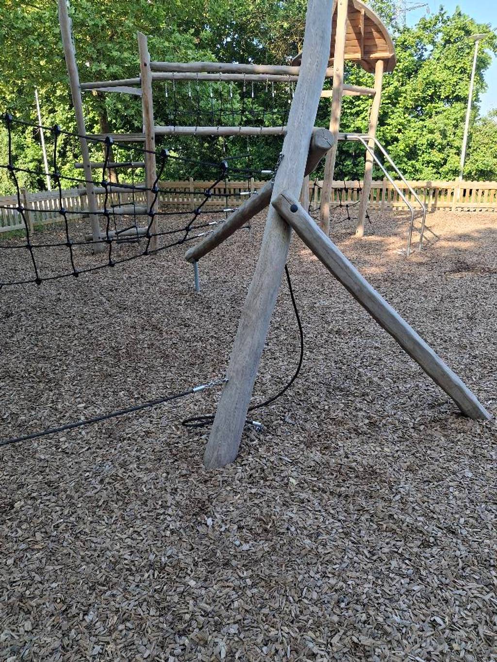Corde cassée aire de jeu