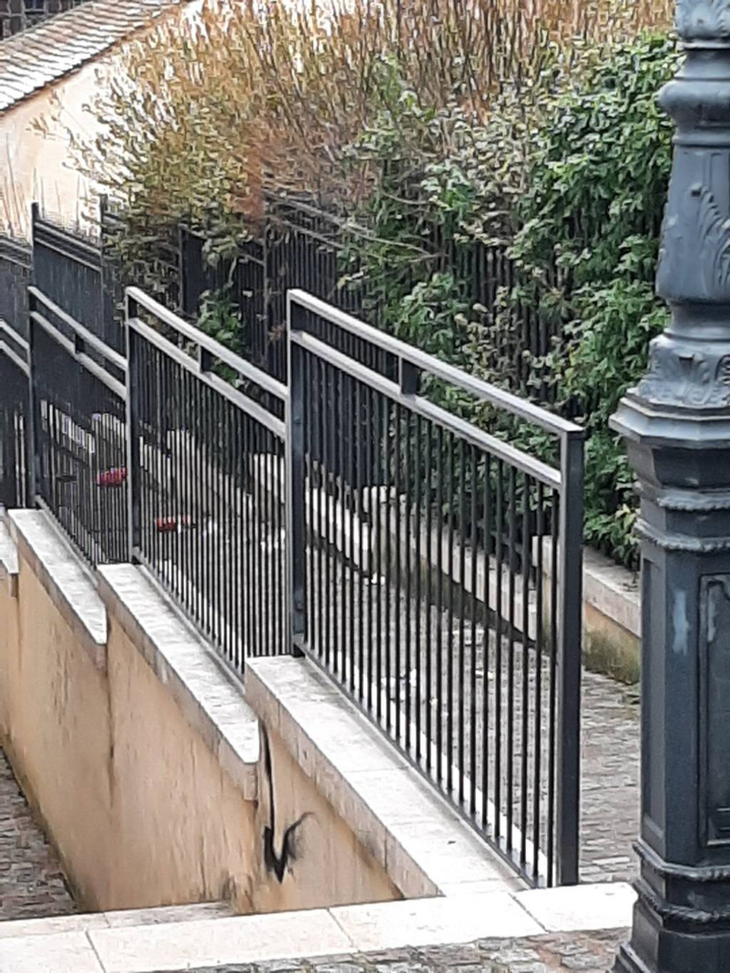 Déversement de poubelle