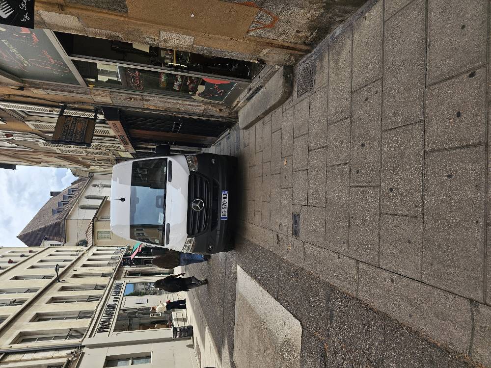 Stationnement gênant trottoir