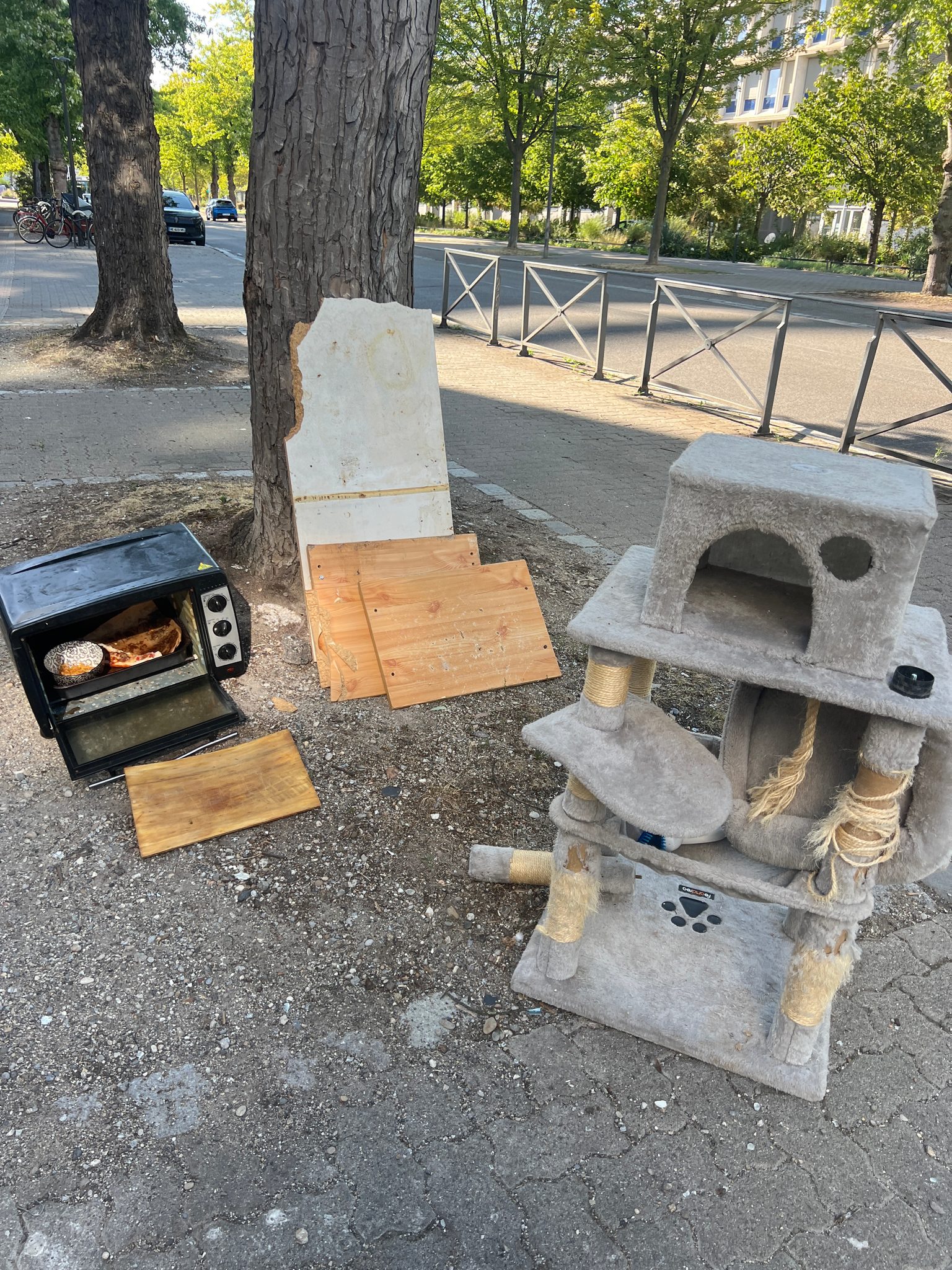 Signalement Déchets encombrants abandonnés
