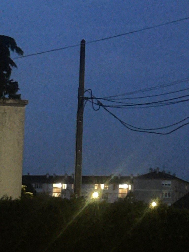 Photo 2 - Fil électrique décroché