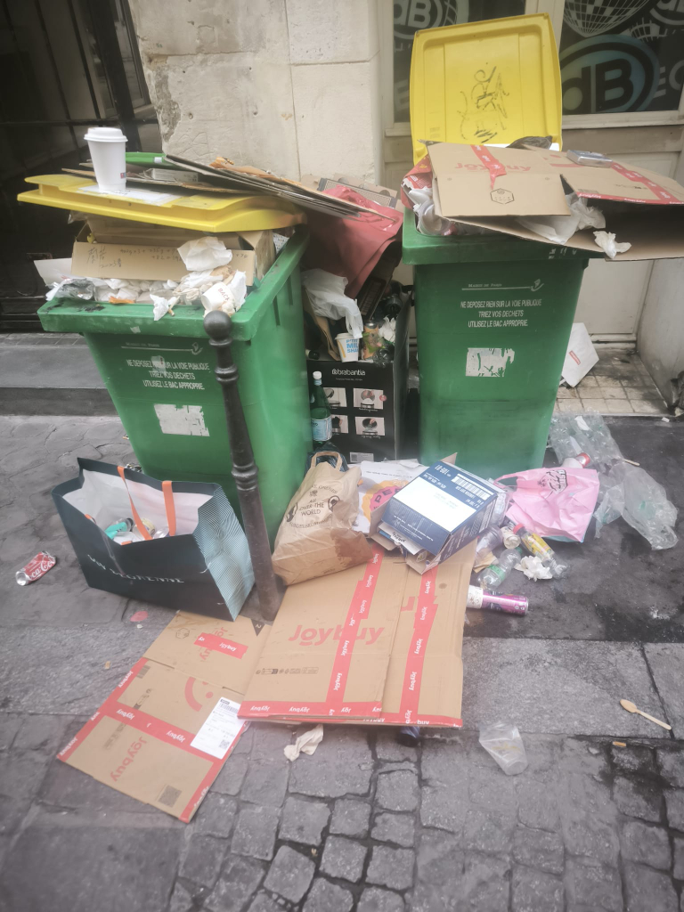 Débordements de poubelles