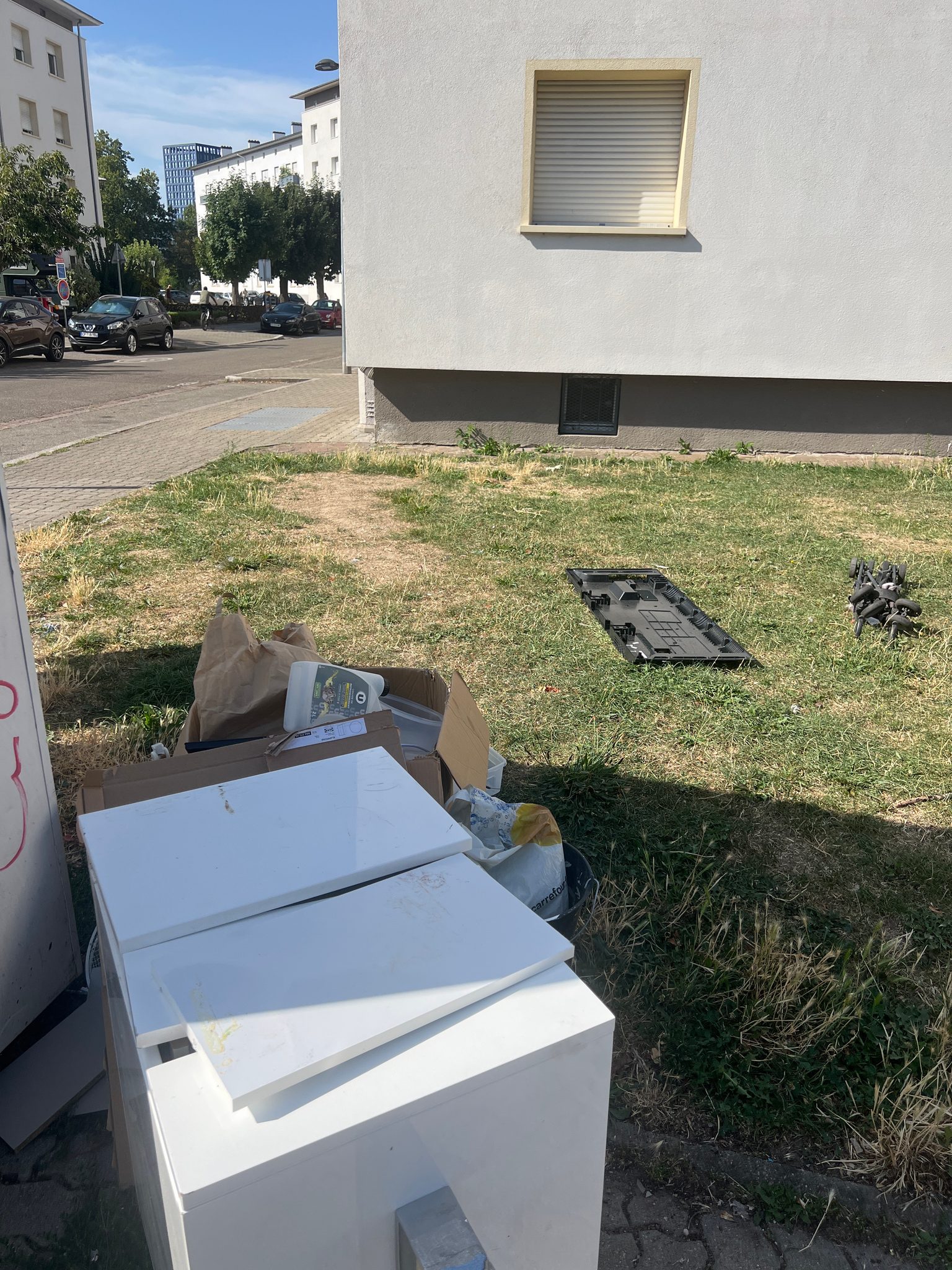 Signalement Déchets encombrants abandonnés
