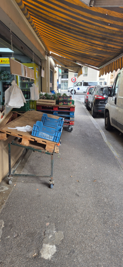 Stationnement abusif sur trottoir